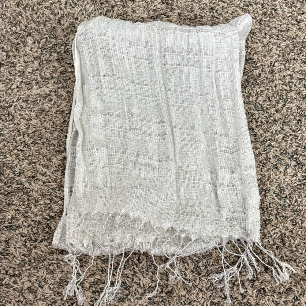 White Textured Scarf with Fringe